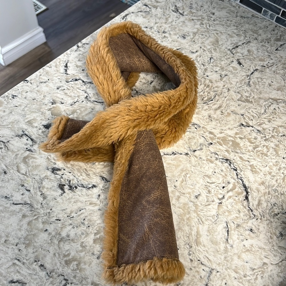Brown fuzzy small scarf